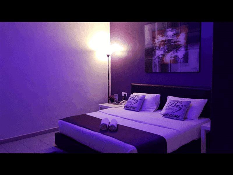 Biz Hotel Batu Pahat Exteriör bild