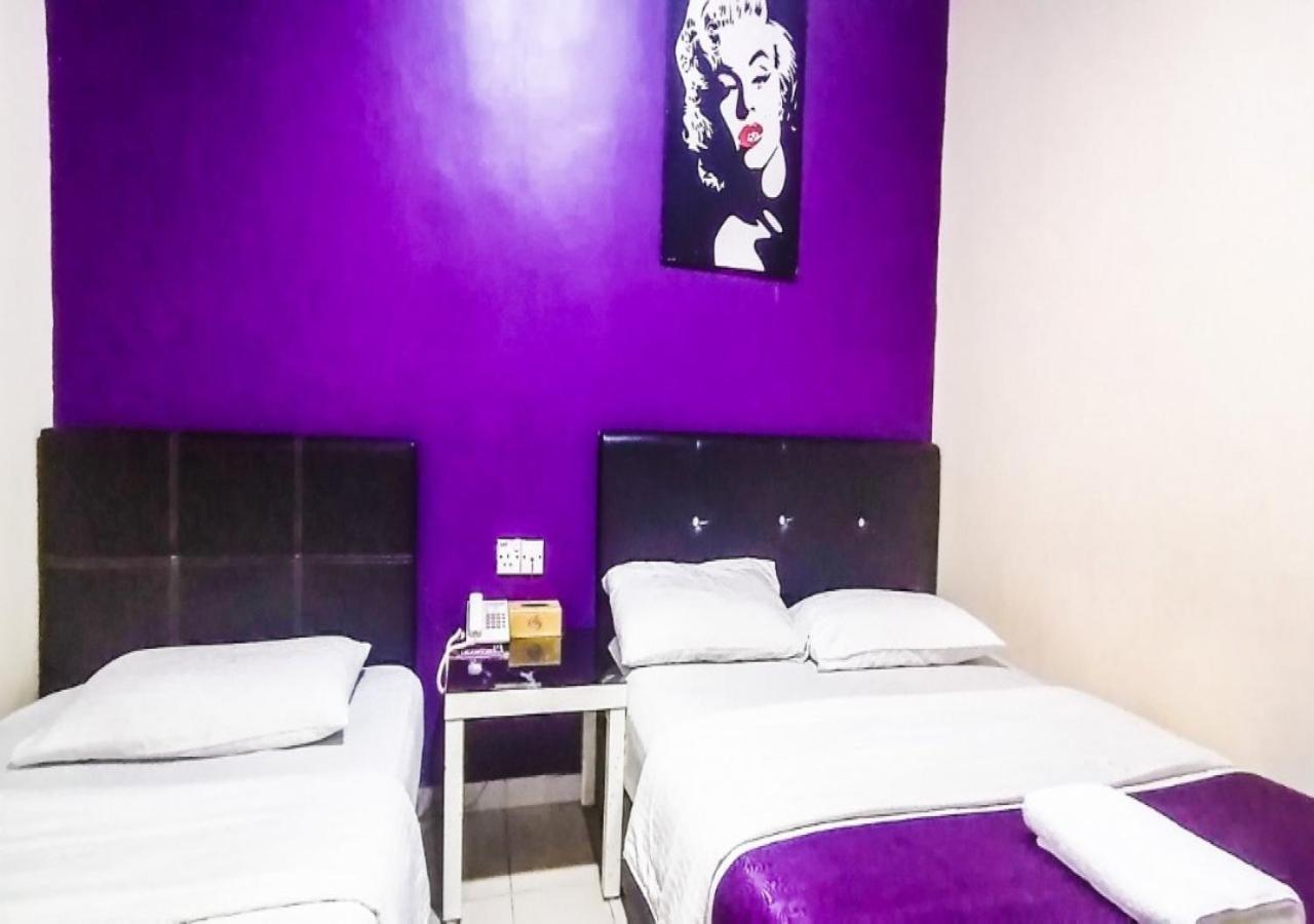 Biz Hotel Batu Pahat Exteriör bild